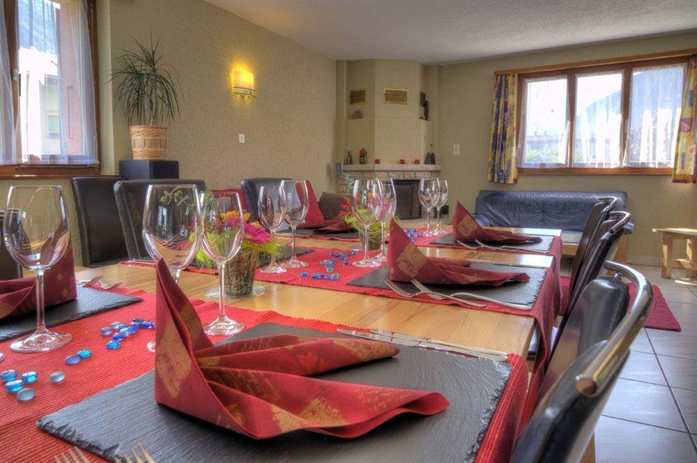 Reves Gourmands, Hotellerie & Gastronomie Vernayaz Esterno foto