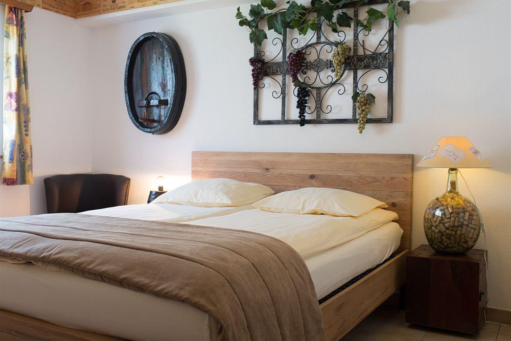 Reves Gourmands, Hotellerie & Gastronomie Vernayaz Esterno foto