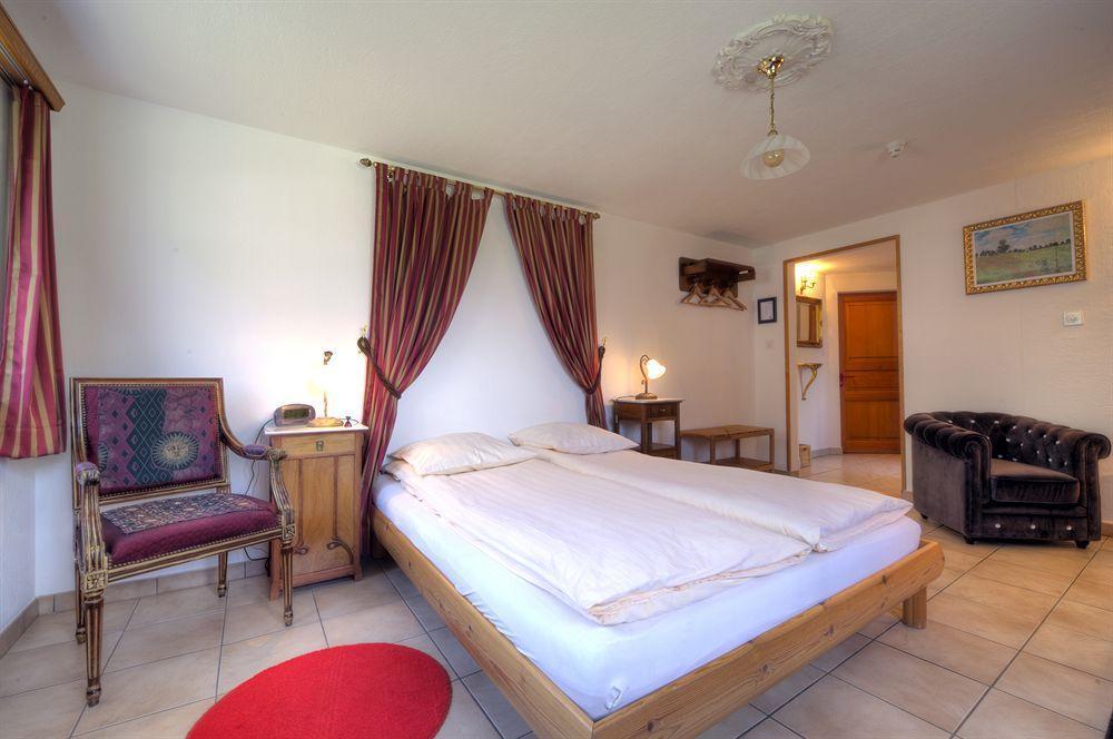 Reves Gourmands, Hotellerie & Gastronomie Vernayaz Esterno foto