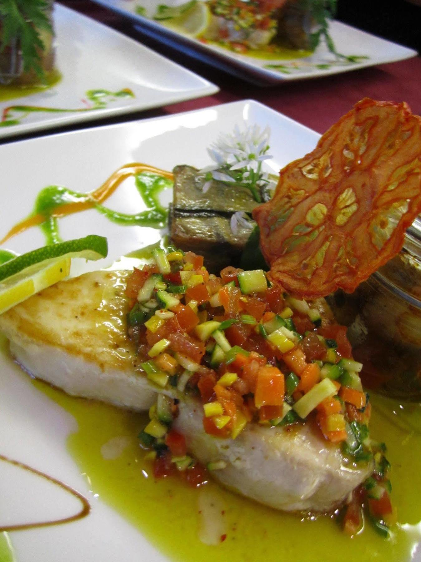 Reves Gourmands, Hotellerie & Gastronomie Vernayaz Esterno foto
