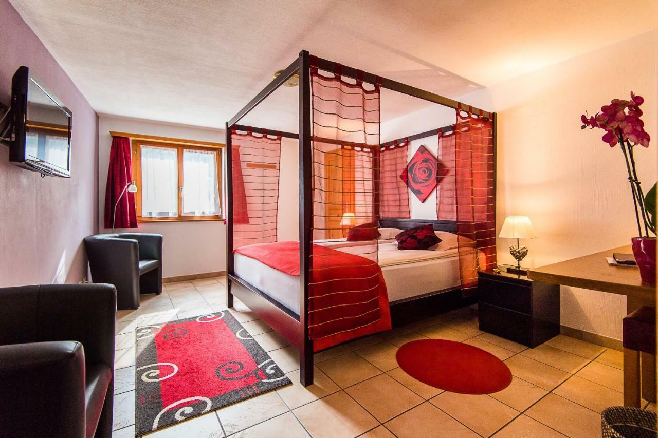 Reves Gourmands, Hotellerie & Gastronomie Vernayaz Esterno foto